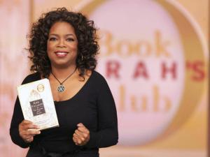 Oprah Winfrey - Top 5 Hollywood Celebrities Who Love Reading Books